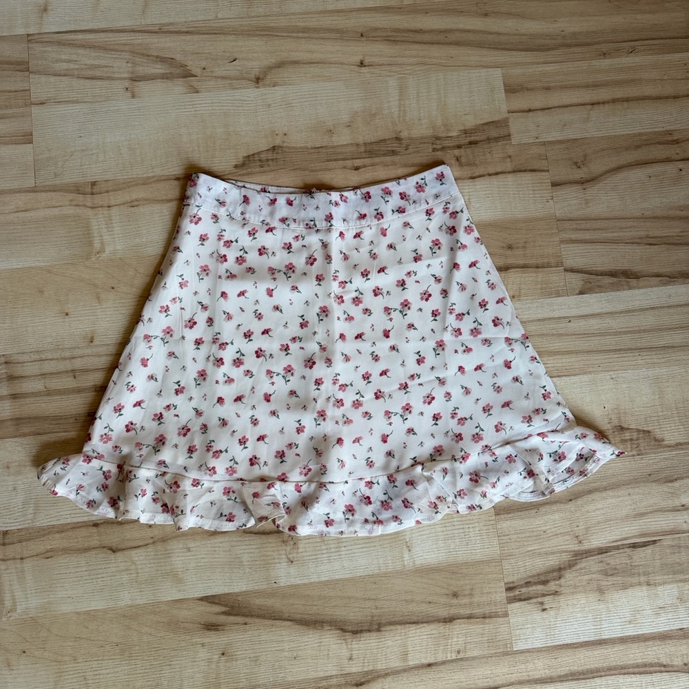 White and Pink Floral Mini Skirt